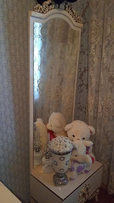 stol dəsdi: Qonaq otağı mebel dəsti Tərkibi: - Vitrin şkaf: şüşə vitrinli, krem — 7