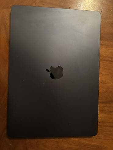 macbook pro 2018: Apple MacBook Air 15" (2024), M3 - Ekran: 15.3 düym Liquid Retina — 4