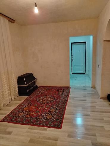 komsomol dairesinde satilan evler: 85 kv. m, 5 otaqlı, Qaz — 5