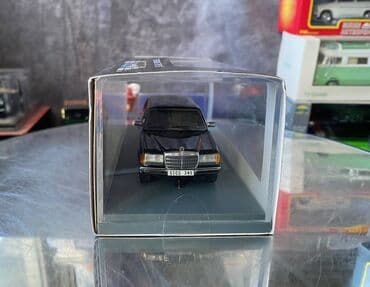 metbex tavan modelleri: Коллекционная модель Mercedes-Benz 240D V123 limousine black 1978 NEO — 2
