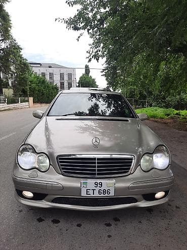 kia ceed universal: Mercedes-Benz C-Class: 2.5 l | 2006 il Sedan — 2
