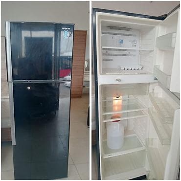 Hitachi iki qapılı soyuducu - Yuxarıda dondurucu bölmə, aşağıda əsas