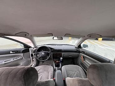Volkswagen Passat: 1.8 l | 1998 il Sedan — 5