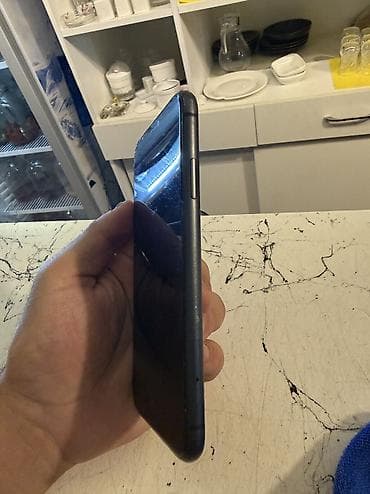 iphone 11 en ucuz: IPhone 11, 128 GB, Qara, Barmaq izi, Face ID — 1