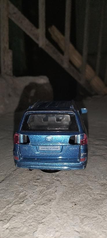 Искусство и коллекционирование: Məhsul: Oyuncaq model avtomobil – Toyota Land Cruiser (Mini Auto — 3