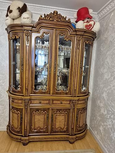 skafi: Klassik üslubda vitrin-bufet - Material: təbii ağac və keyfiyyətli — 1