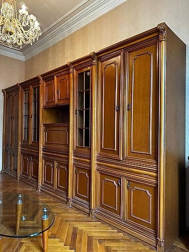 Klassik üslubda qonaq otağı mebel dəsti Tərkibi: - Divar boyu iri