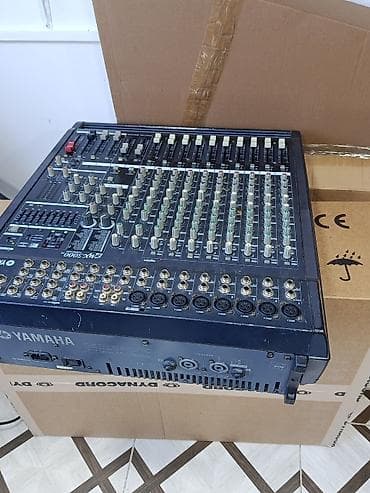 velosiped maşa: Yamaha EMX5000-12 gücləndiricili mikser - 12 mono mikrofon/giriş — 2