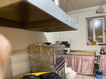 novxani restoranlar: İnşaatçılar metrosunun yaxınlığında,43 kv.m sahəsi olan, bütün — 8