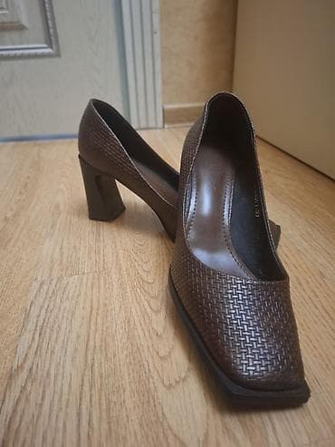 ayaggabı: Ölçü: 37, rəng - Qəhvəyi, İşlənmiş — 1