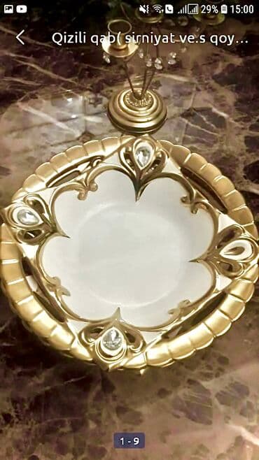 Sirniyyat qabi qizili reng,1 ededi 25 azn,2 eded