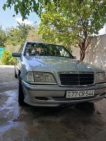 traktor te 150: Mercedes-Benz C-Class: 2.5 l | Sedan — 6