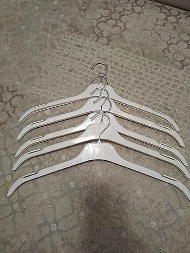 Вешалки: Plastik asılqanlar dəsti - 2 müxtəlif model: düz, çoxməqsədli bej — 4