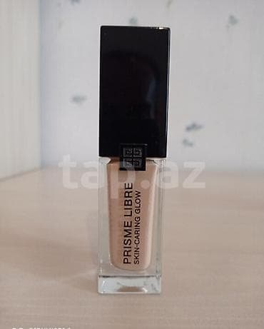 makyaj: Tonal krem, Givenchy, Yeni — 2