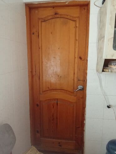 Taxtadan hazırlanmış qapı. Ev və ya ofis üçün uyğundur. Qapının lalafo.az -da Taxtadan hazırlanmış qapı. Ev və ya ofis üçün uyğundur. Qapının