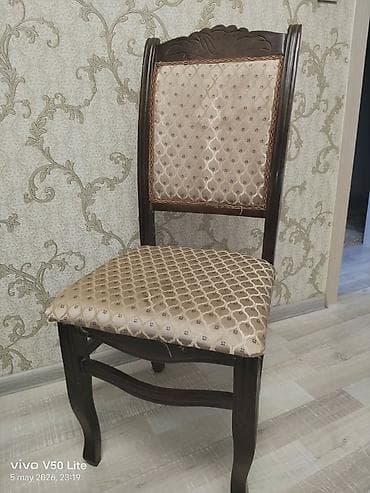 Qonaq otağı üçün, Qatlanmayan, Stul