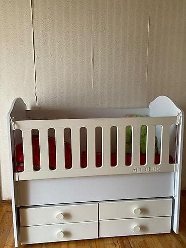 Heç bir prablemi yoxdur yelənən beşikdir 4 dənə çəkəcəkyi var matrası at lalafo.az Heç bir prablemi yoxdur yelənən beşikdir 4 dənə çəkəcəkyi var matrası