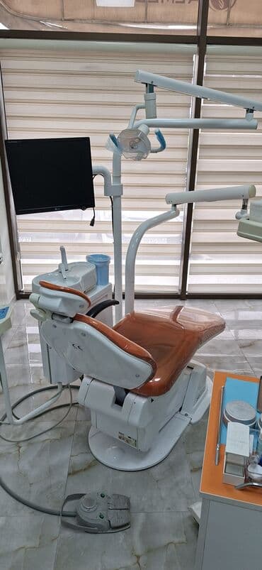 salon ucun dolab: TƏCILI!ikisi birlikde.ustaliq ishleri var.2sinden birini babat yigmaq — 4