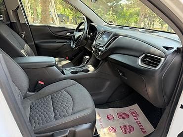 Chevrolet Equinox – ağ rəngli, şəhər və uzun yol üçün rahat kompakt — 8