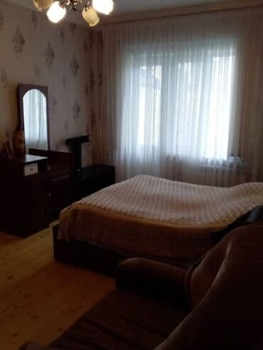 şamaxıda evlərin satışı: Bakı, 4 otaqlı, Köhnə tikili, m. Memar Əcəmi, 82 kv. m — 4