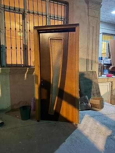 Metall giriş qapısı – dekorativ şüşəli model - Material: möhkəm metal — 1