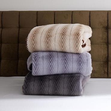 First Home brendinin ultra-yumuşaq pledi - Material: qalın, tüklü