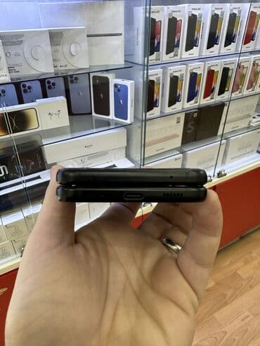samsung fold 3 qiymeti: Samsung Galaxy Z Flip 3, 256 GB, rəng - Qara, Zəmanət — 5