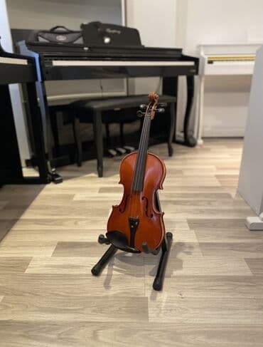 les paul: Paul Bailly Ölçü: 4/4 Endirimlə 280 azn deyil 240 azn Skripka — 1