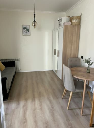 Bakı, Studiya, Köhnə tikili, m. Sahil, 33 kv. m