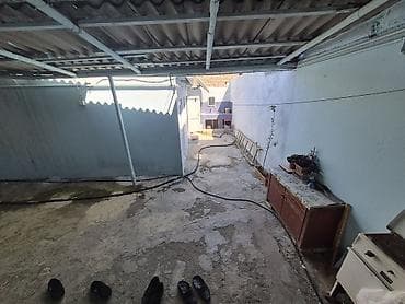 zigda heyet evi: Həyət evi – yarı açıq örtülü həyət və yardımçı tikililərlə - Geniş — 2