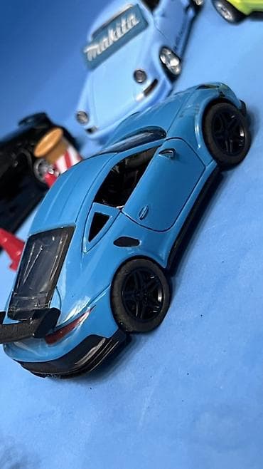 купе: Məhsul: Miniatür idman avtomobili modeli (mavi rəng) Təsvir: - Ölçü — 2