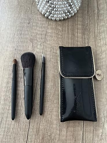 prada eynək: Набор кисточек YSL. Оригинал. Новый. В наборе 3 кисточки: -для румян — 5