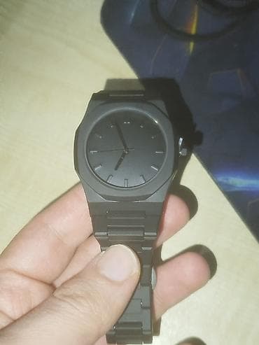 Smart qolbaqlar: Qol saatlari sekildekilerin her biri 9 azndir,bezilerinin oz — 3