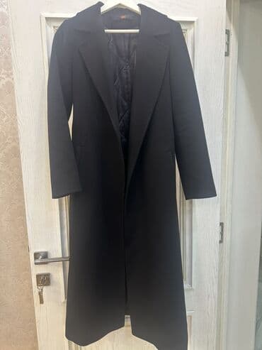 Qadın uzun palto – qara rəng - Klassik, düz kəsim - Uzun model