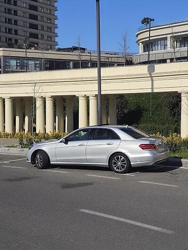 ucuz range rover: Mercedes-Benz E 220: 2.2 l | 2014 il Sedan — 4