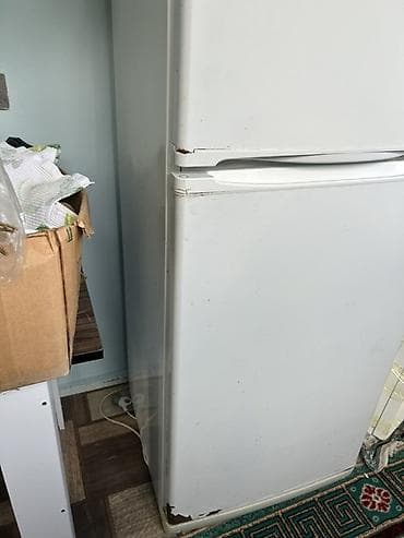 iphone barter var: İşlənmiş 2 qapılı Indesit Soyuducu Satılır, rəng - Ağ — 1