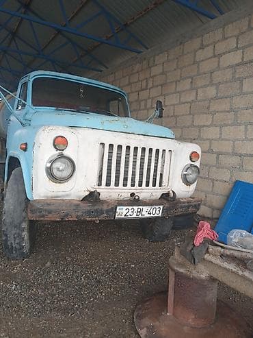 Su maşını – ZIL əsaslı sisterna - Gövdə: ZIL şassisində, mavi-ağ