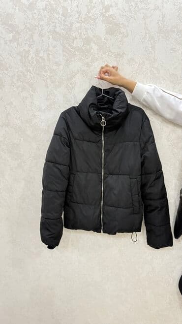 qaqa geyimi: Qara rəngli qısa şişmə gödəkçə - Üst: mat toxumalı, suya davamlı — 2