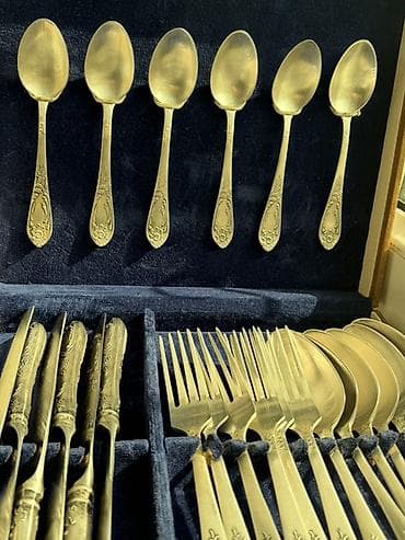 hascevher granit tava: Antik üslubda bəzəkli süfrə dəsti – metal çəngəl, bıçaq və qaşıqlardan — 8