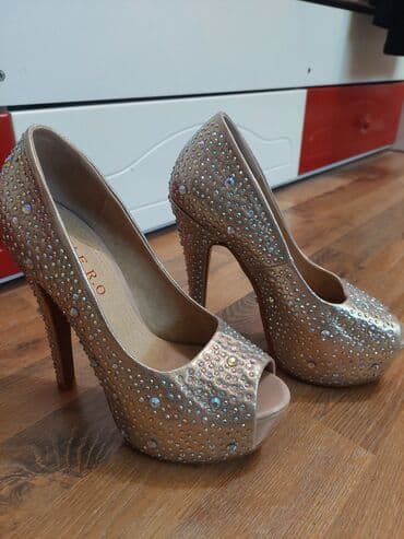 женские золотистые туфли: Tuflilər, Ölçü: 37, rəng - Qızılı, Yeni — 2