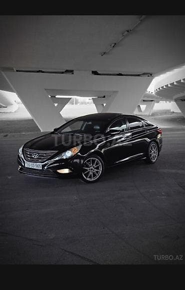 eleyus venera a: Hyundai Sonata: 2 l | 2012 il Sedan — 10