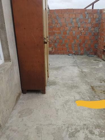 icare qaraj: Satılır: ev bileceri qesebesi 11 döngede yerlesir 2 mertebedi 6 otaqdı — 5