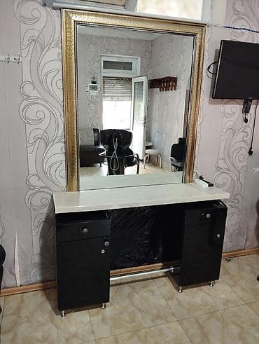 canavar dərisi: Salon üçün güzgülü şkaf satılır 3 ədəd. Tək-təkdə satılır. Əla — 2