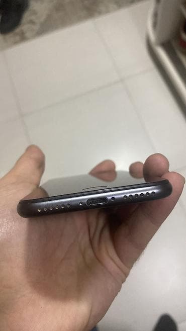 notebook cantaları bakı: IPhone 8, 64 GB, Qara — 4