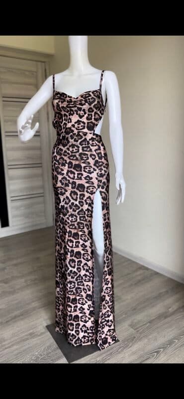 nostril qiymeti: Baha qiymete alinib. 1 defe geyinilib. Razmer "S" Elaqe ucun WhatsApp — 13