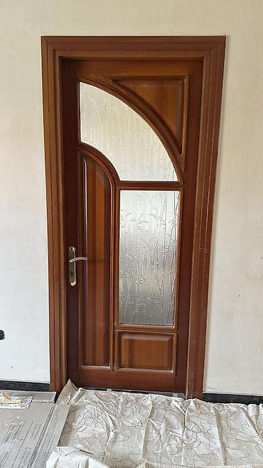 Qapi 13eded 220/90sm 5i sade 8isuseli 80azn biri Mehdiabad kendi 0447