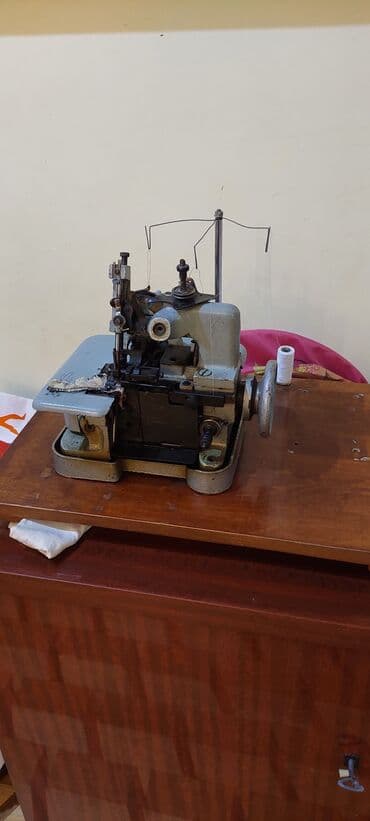 упаковщица в швейный цех бишкек: Overlok maşini.sovet dövründən qalma.işlək vəziyyətdədi.ünvan — 5