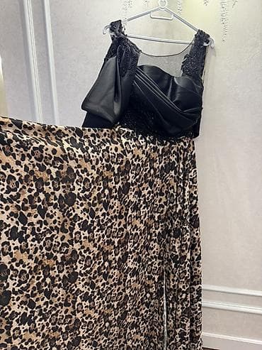 sadə donlar: Qadınlar üçün uzun ziyafət donu - Üst hissə: qara atlas parça ilə — 2