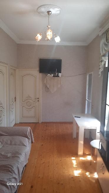sabuncuda ev: Sabunçu qəs. 3 otaqlı, 80 kv. m, Orta təmir — 8