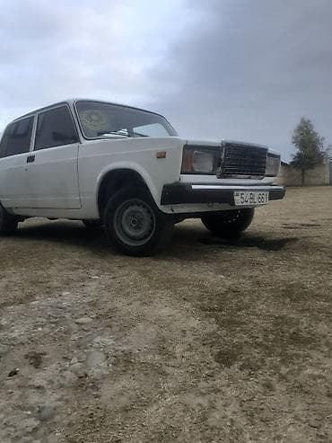 vaz 2107 kreditle satisi: SALAM.SURUCU ISI AXTARAM OZUM FIRMADA ISDEMISEM LUBOY BIR MASINI IDARE — 1